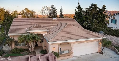 1267 Fitzgerald Rd, Simi Valley CA 93065-4480 exterior