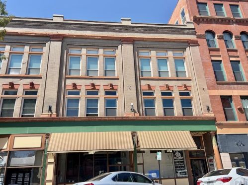 211 2nd St, Pueblo CO  81003-3251 exterior