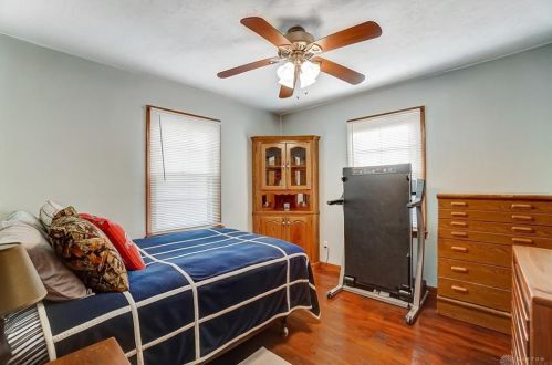 221 Parkwood Ave, Springfield OH  45506-2702 exterior