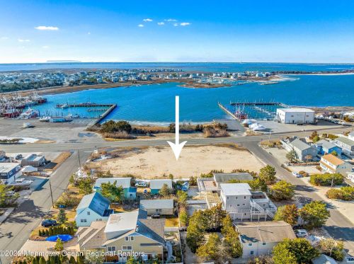 1604 Bayview Ave, Barnegat Light, NJ 08006-1577