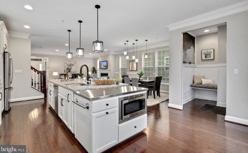 8810 Gunston St, Fulton MD  20759-2308 exterior