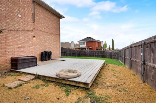 2225 Chapman Dr, Carrollton TX 75010-4154 exterior