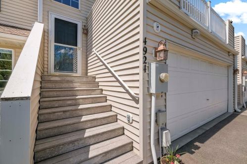 4924 Grenwich Ave, Saint Paul MN  55128-2059 exterior