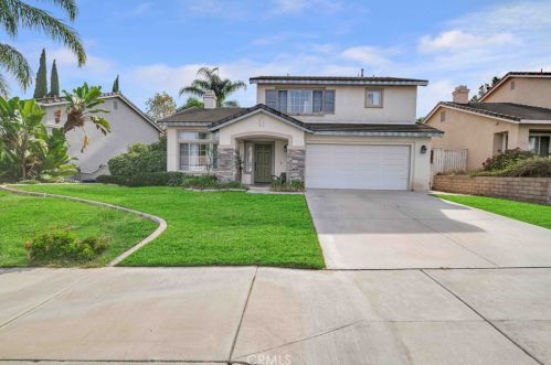 1527 Prestwick Dr, Riverside CA  92507-8448 exterior