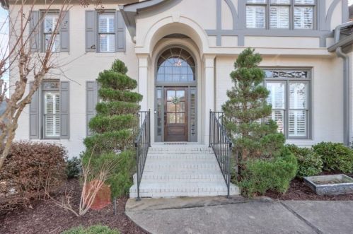 751 Highview Ct, Holly Springs, GA 30189-8171
