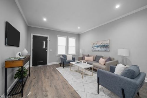 394 Seymour Ave, Newark, NJ 07112-2131
