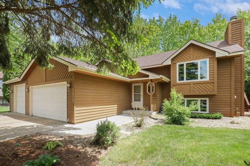 5412 Golfview Ct, Saint Paul, MN 55128-1009