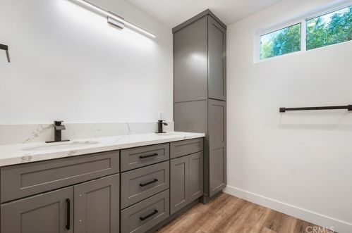 5510 Burnet Ave, Van Nuys CA  91411-3508 exterior