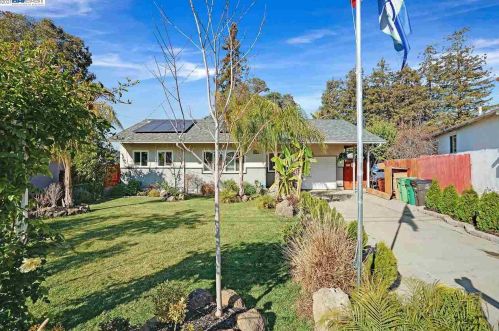 26574 Colette St, Hayward, CA 94544-3005