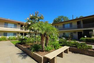 2375 Crescent Ave, Anaheim CA  92801-5163 exterior
