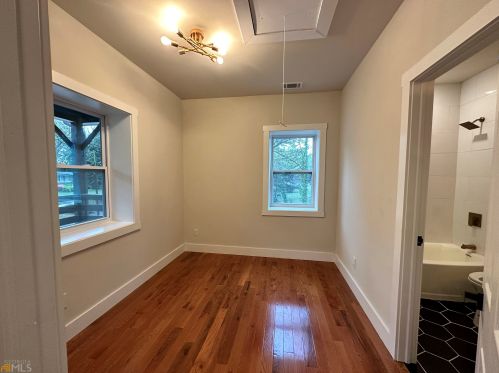 790 Knox Dr, Atlanta GA  30315-6810 exterior