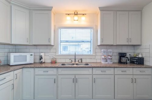 1645 Canal Farm Ln, Los Banos CA 93635-4405 exterior