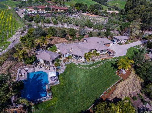 425 Bassi Dr, San Luis Obispo, CA 93405-8038