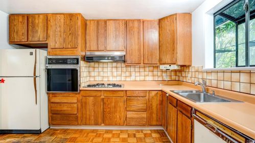 101 Reed Blvd, Mill Valley, CA 94941-2476
