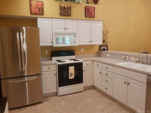 29 Villa Pointe Dr, Springboro, OH 45066-8308