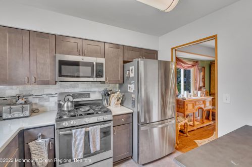 8 Patricia Ct, Wall Township, NJ 07731-2858