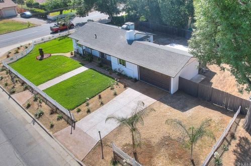 7106 Orch St, Riverside CA  92504-3958 exterior