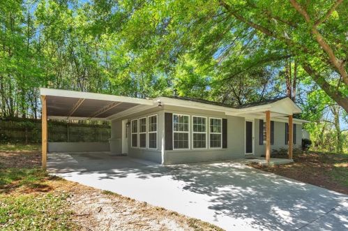1290 Chapel Dr, Marietta, GA 30064-3912