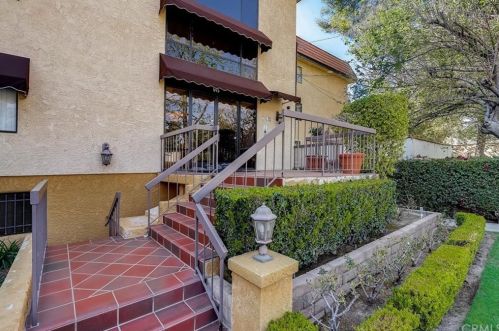 645 Balboa Ave, Glendale, CA 91206-2417