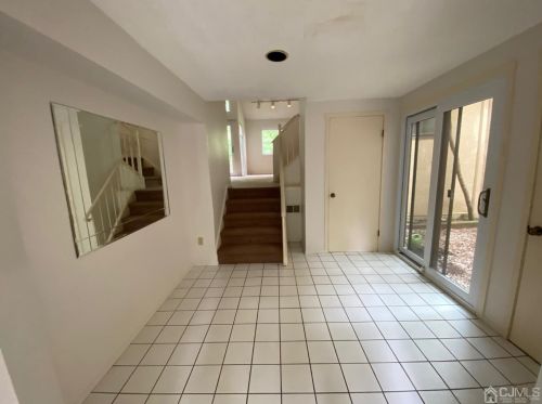 252 Sayre Dr, Princeton NJ  08540-5811 exterior