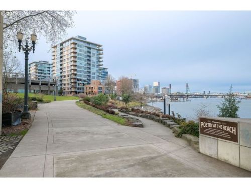 1920 River Dr, Portland OR  97201-8048 exterior