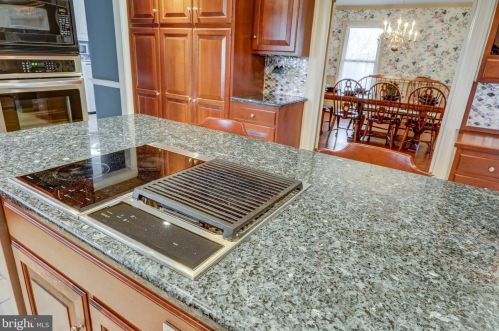 2045 Rockvale Rd, Lancaster PA  17602-1405 exterior