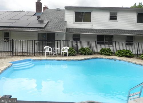 35 Traynor Ln, Willingboro, NJ 08046-3804