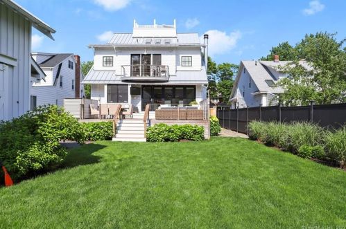 64 Cove Ave, Norwalk CT  06855-2412 exterior
