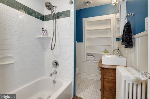 707 Silver Spring Ave, Silver Spring MD  20910-4661 exterior