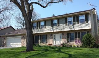 686 Trail Ct, Volo, IL 60030-1500