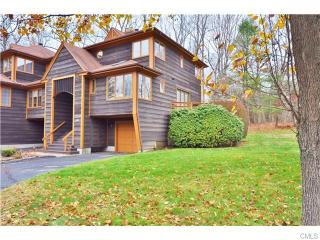 33 Cherry Blossom Ln, Huntington, CT 06484-2980