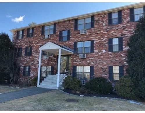 48 Westville Rd, Plaistow NH  03865-2950 exterior