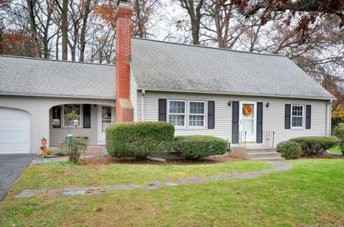 21 Standish Rd, Windsor, CT 06095-1918