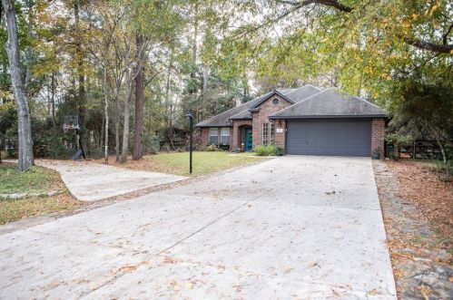 84 Oak Grove Ln, Conroe TX  77304-2515 exterior