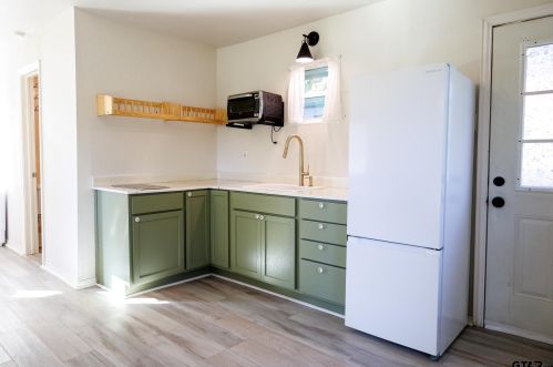 20493 Tall Pine Dr, Chandler, TX 75758-8841