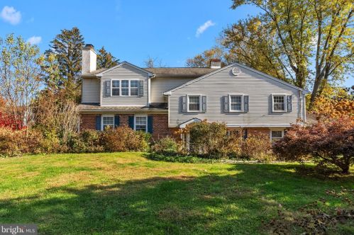 521 Horseshoe Dr, Media, PA 19063-4433