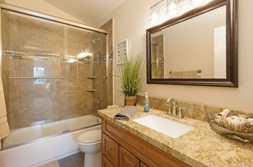 11109 Middleborough Rd, Riverside CA  92503-5814 exterior