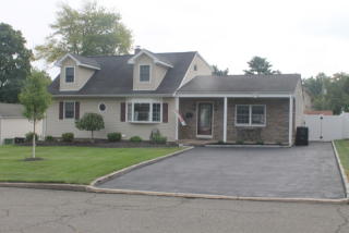 180 Coombs Dr, Paramus, NJ 07652-4435