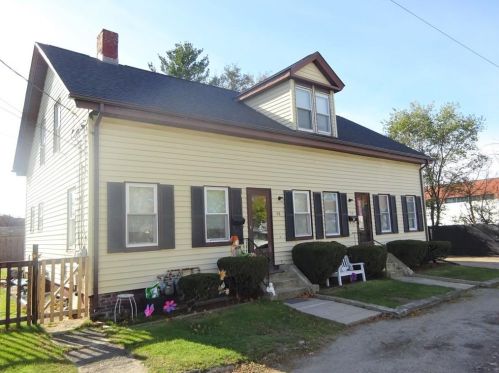 48 Brownell St, Warwick, RI 02886-1306