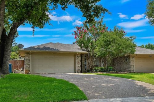 4125 Spring Meadow Ln, Lewisville TX  75028-1216 exterior