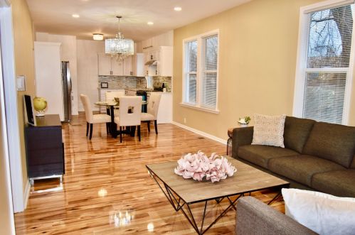 718 Fellows Pl, North Chicago, IL 60064-2137