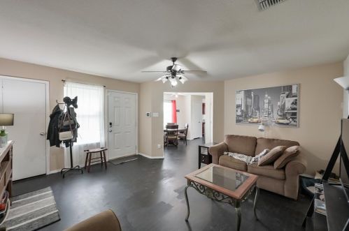 10600 Wild Oak Dr, Fort Worth TX  76140-5437 exterior