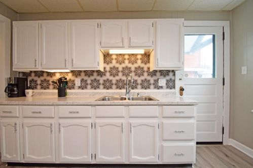 3732 Elsmere Ave, Cincinnati, OH 45212-3818