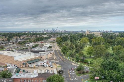 26 Crescent Blvd, Camden NJ  08108-1042 exterior