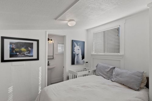 1436 Luxton St, Seaside CA  93955-5034 exterior