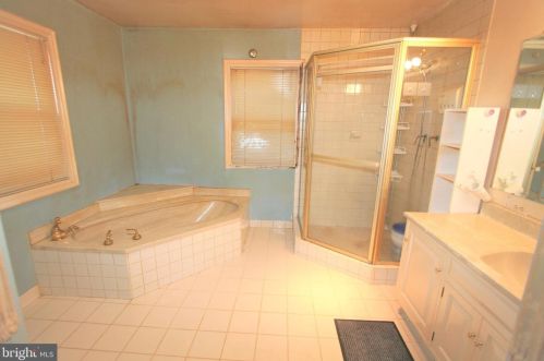 205 University Blvd, Silver Spring MD 20901-2025 exterior