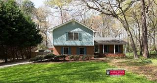 3935 White Oak Ln, Lilburn, GA 30047-2246