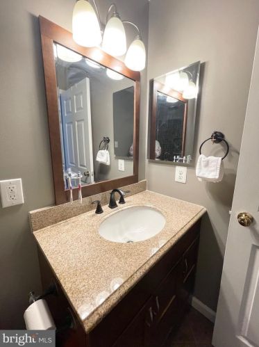 14536 Macbeth Dr, Silver Spring MD 20906-2680 exterior