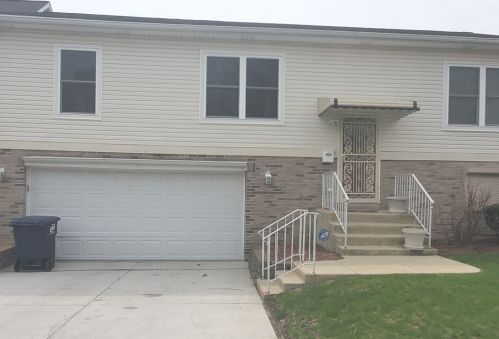 1218 Maywood Dr, Broadview, IL 60153-1879