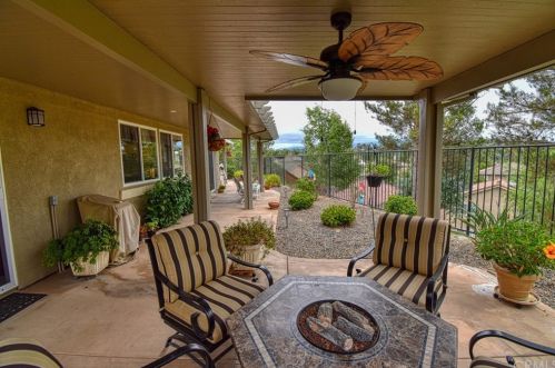 31545 Lakeridge Ct, Temecula, CA 92591-7933